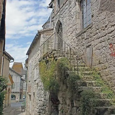 Holiday home Loft En Duplex Dans Maison Medievale, 12eme Siecle Issigeac